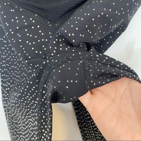 Beyond The Bump Drip Drop Fold Over Belly Ombre
Black Gold Maternity Legging - Picture 10 of 11